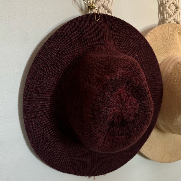 Simple Fedora - Picture 3 of 5